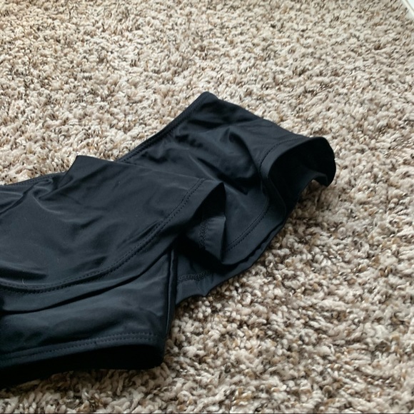 SWIM SUIT - Picture 3 of 6